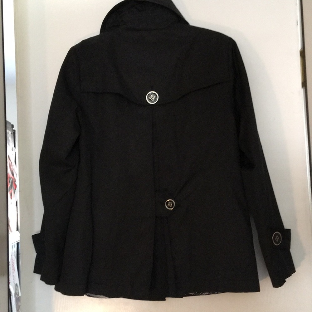 SOLD Worthington Coat - Picture 6 of 7